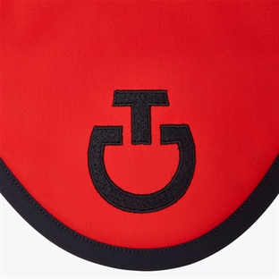 Rød hut med sort logo fra cavalleria toscana 