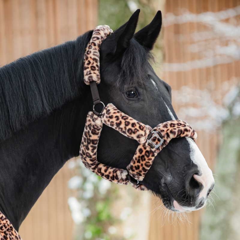 HorseGuard grime med leopard plys fra siden